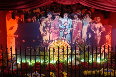 Sgt. Pepper's Lonely Hearts Club Band .